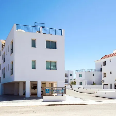 Daire Sea View Apt*spacious Balcony*200m To The *